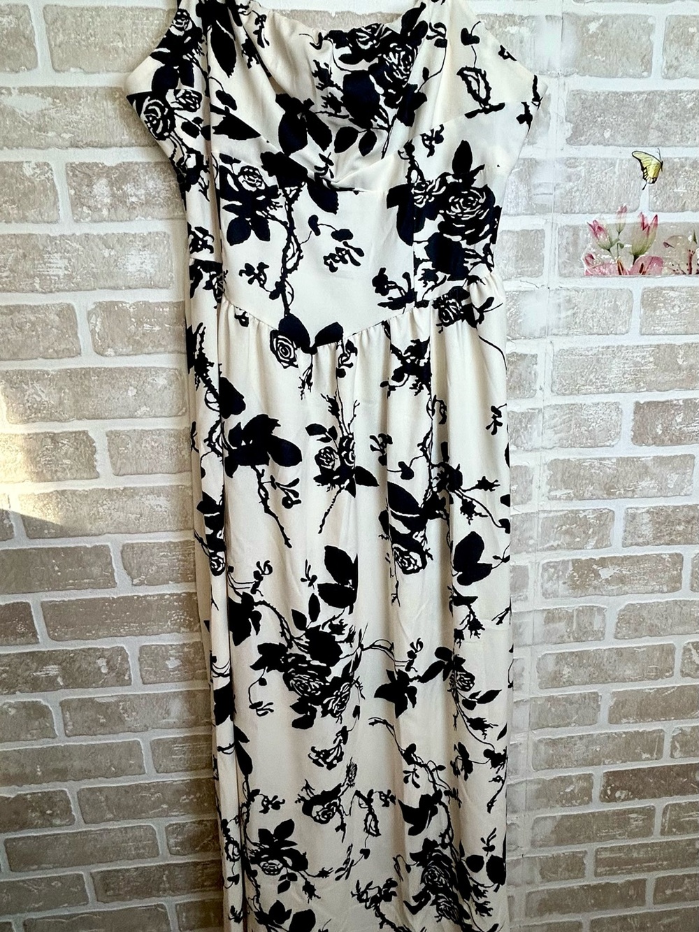 Elegant Black and White Floral Maxi Dress with Cowl Neck